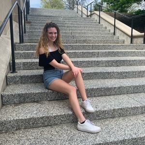 Meet your Posher, Cassie